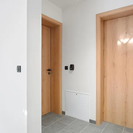 Apartman Hisa Polajnarh