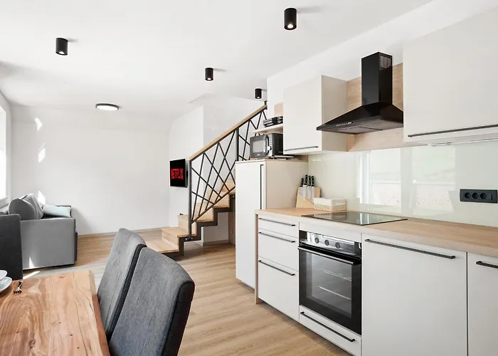 Hisa Polajnarh Lejlighed *