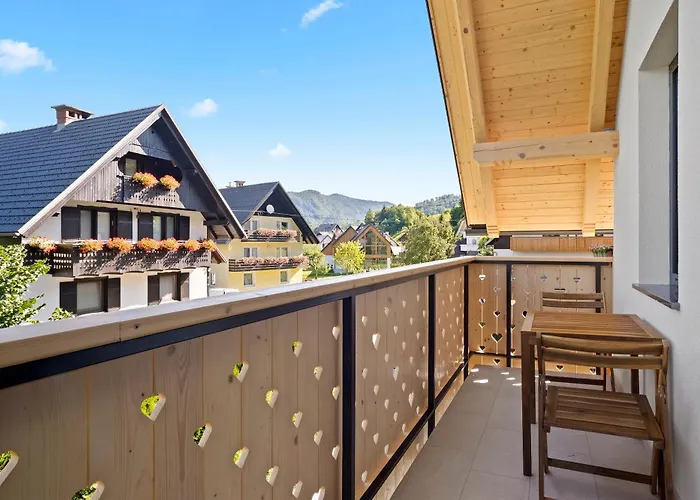 Hisa Polajnarh Lejlighed *