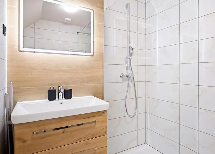 Hisa Polajnarh Lejlighed *